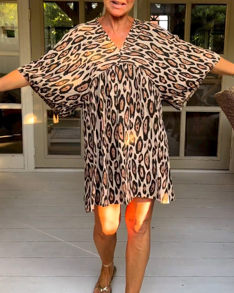 V-halset leopardkjole