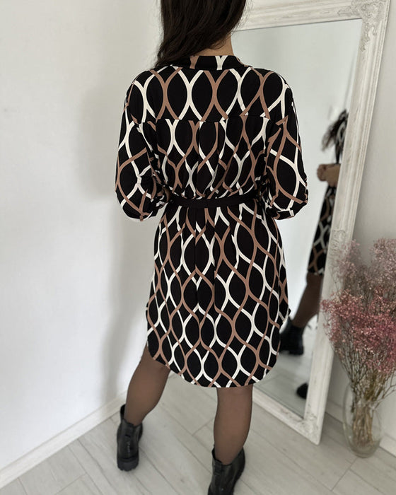 Kjole med retro rombetrykk