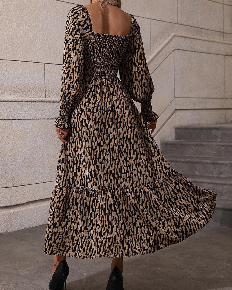 Maxikjole med firkantet hals og trykk