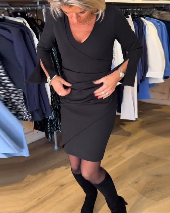 Kjole med V-nakke og blusshylse