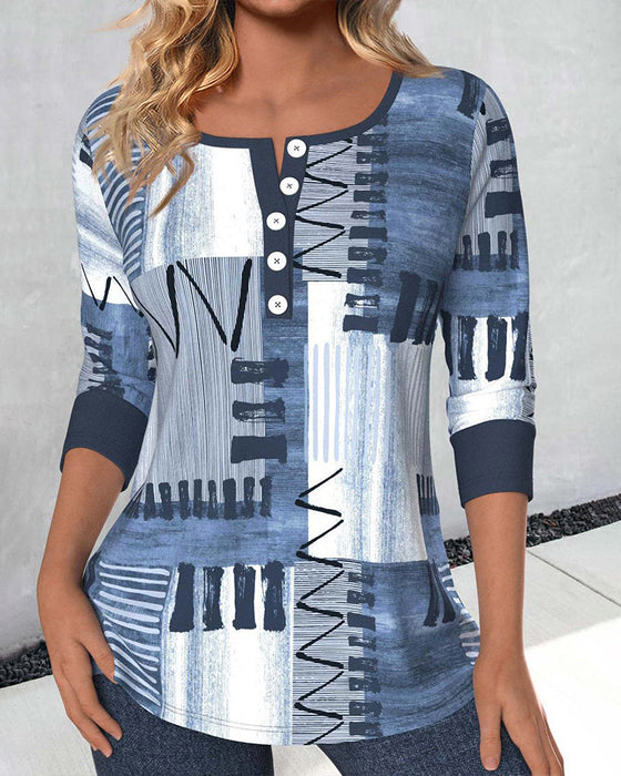 Topp med geometrisk trykk med knapper