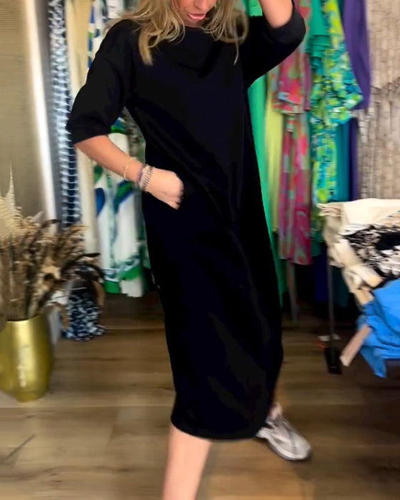 Ensfarget kjole med rund hals