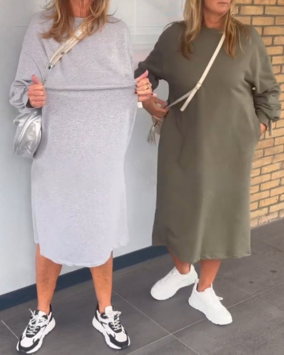 Ensfarget kjole med rund hals