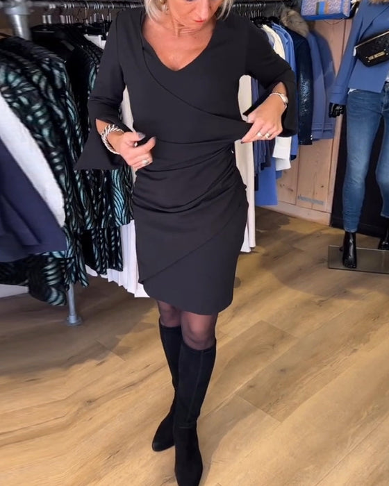 Kjole med V-nakke og blusshylse