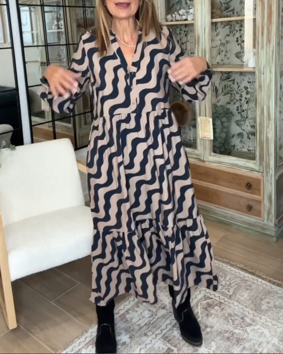 Lang, løs kjole med trykk