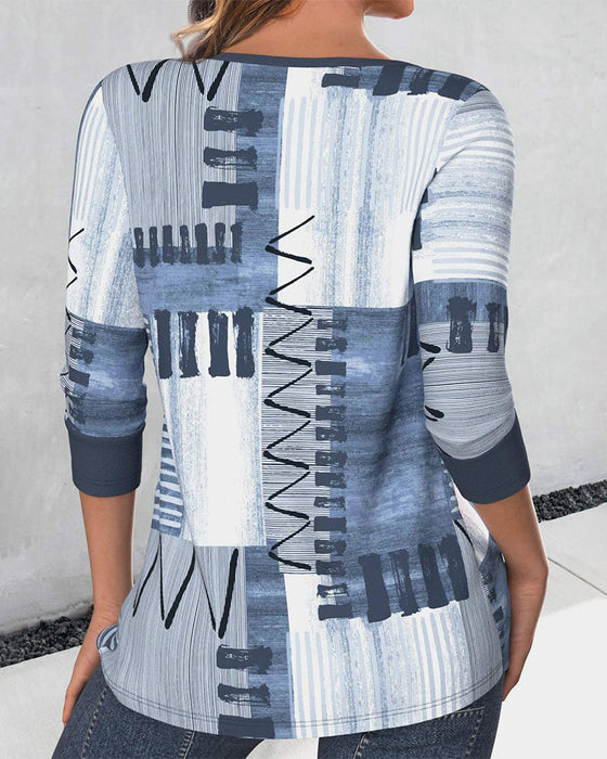 Topp med geometrisk trykk med knapper